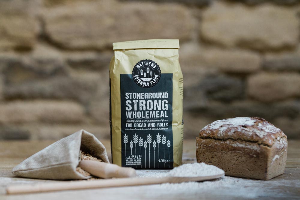 Stoneground Strong Wholemeal Flour For Bread and Rolls